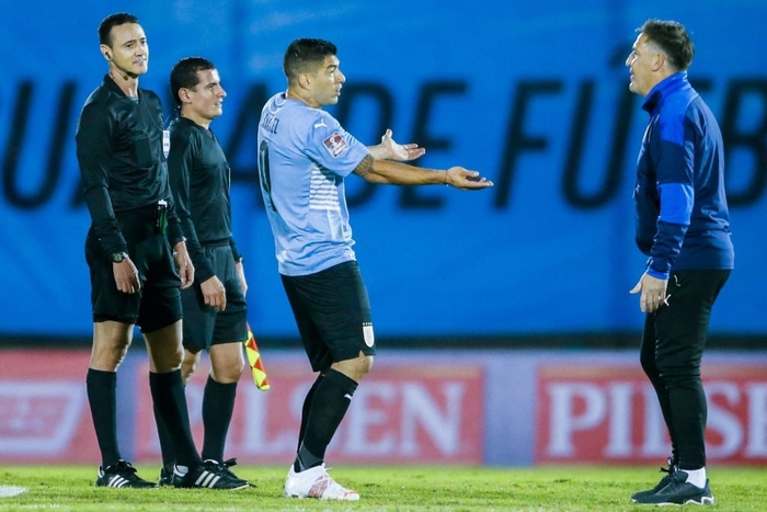 Suarez &quot;tịt ngòi&quot;, Uruguay hòa không bàn thắng với Paraguay - Ảnh 7.