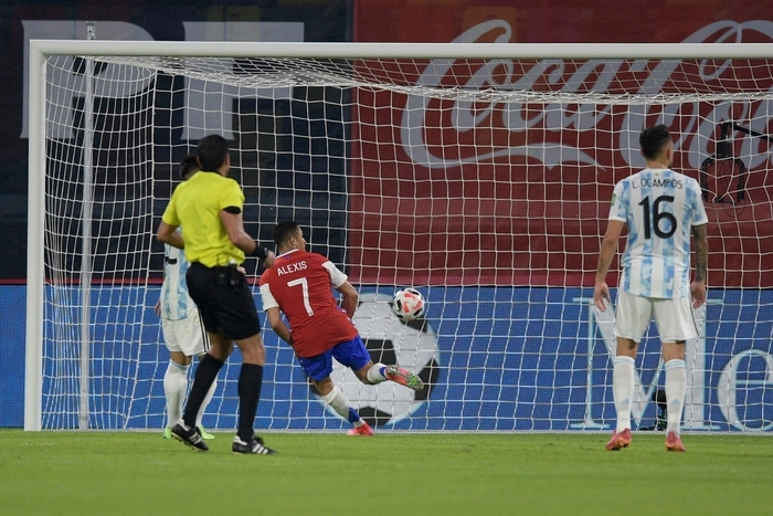 Đại chiến Argentina vs Chile, Messi và Sanchez thi nhau nổ súng - Ảnh 8.