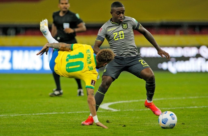 Thắng nhẹ Ecuador 2-0, Brazil xây chắc ngôi đầu bảng ở vòng loại World Cup 2022 - Ảnh 5.