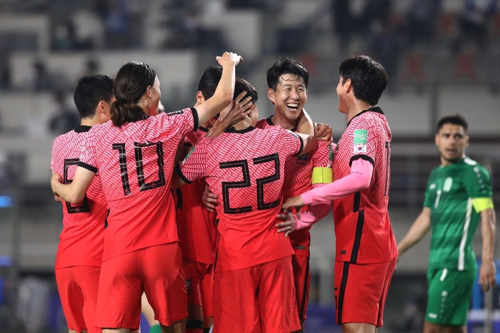 Son Heung-min &quot;tịt ngòi&quot;, Hàn Quốc vẫn thắng đậm 5-0 ở vòng loại World Cup - Ảnh 7.