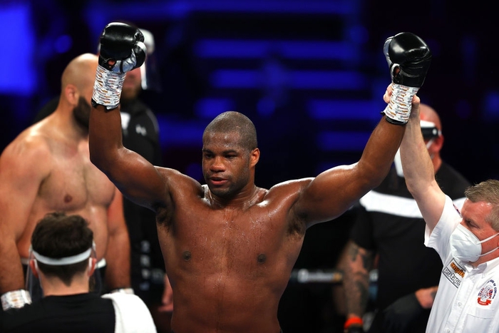 Daniel Dubois hạ đo ván đối thủ ngay hiệp 2, giành đai WBA thế giới - Ảnh 5.