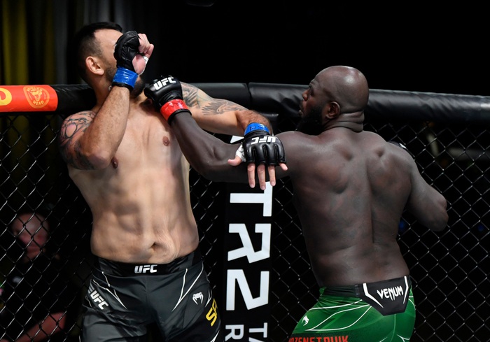 Jairzinho Rozenstruik hạ đo ván Augusto Sakai trong trận đấu chính tại UFC, bỏ túi phần thưởng trị giá 50 nghìn USD - Ảnh 3.