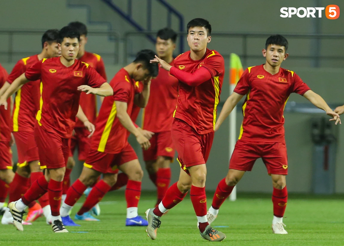 Tuyển Việt Nam mặc áo không số, giấu bài kỹ trước trận gặp Indonesia - Ảnh 2.