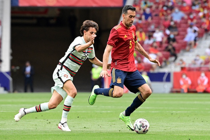 Nóng: Sergio Busquets rời đội tuyển Tây Ban Nha do dương tính với Covid-19 - Ảnh 2.