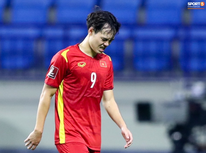 Văn Toàn, Tuấn Anh nguy cơ lỡ trận gặp Malaysia - Ảnh 3.