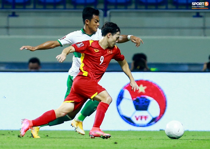 Văn Toàn chủ động xin rời sân, nguy cơ lỡ trận gặp Malaysia vì chấn thương - Ảnh 5.