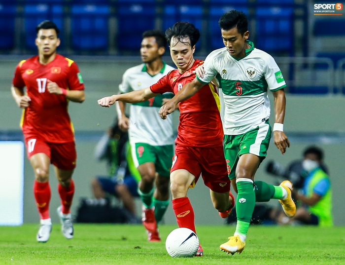 Văn Toàn chủ động xin rời sân, nguy cơ lỡ trận gặp Malaysia vì chấn thương - Ảnh 6.