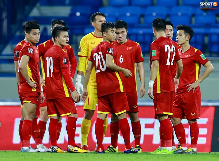 Văn Toàn, Tuấn Anh nguy cơ lỡ trận gặp Malaysia - Ảnh 2.