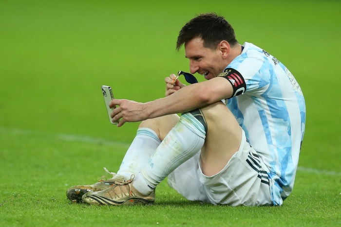 Khoảnh khắc đầy xúc động khi Messi gọi Facetime với vợ con sau chức vô địch Copa America - Ảnh 5.
