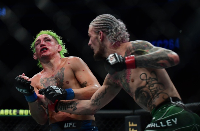 Trực tiếp UFC 264: Trận siêu đại chiến giữa Poirier vs McGregor chuẩn bị diễn ra - Ảnh 4.