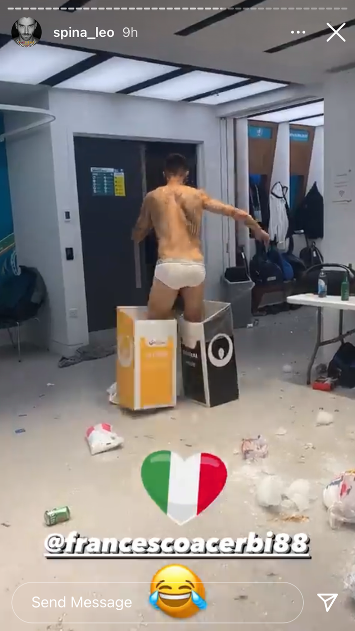 Cầu thủ Italy quẩy tưng bừng trên MXH sau chức vô địch Euro 2020 - Ảnh 1.