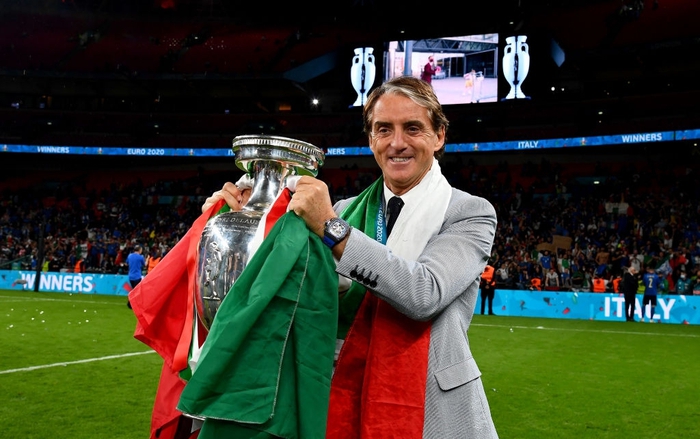 Ảnh: Italy nâng cao danh hiệu chiếc cúp vô địch Euro sau 53 năm chờ đợi  - Ảnh 14.
