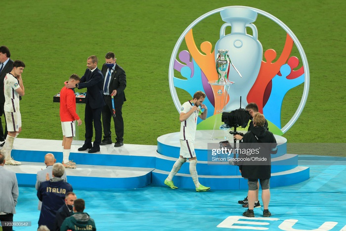 Đội tuyển Anh sau trận chung kết Euro 2020: &quot;Khi người trẻ khóc&quot; - Ảnh 12.