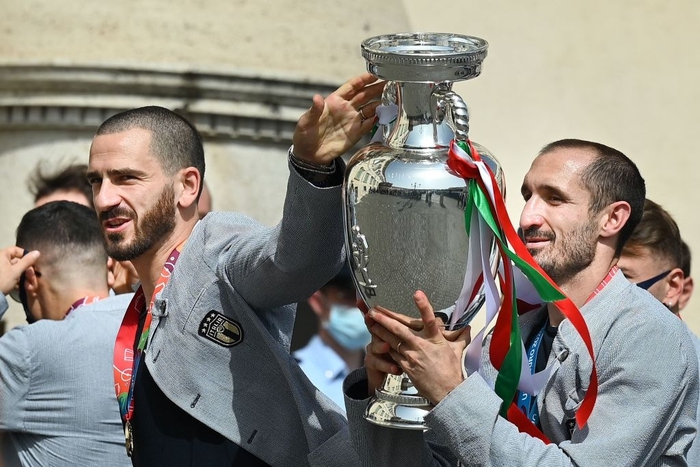 Tuyển Italy hãnh diện mang cúp bạc Euro 2020 tới gặp Tổng thống - Ảnh 4.