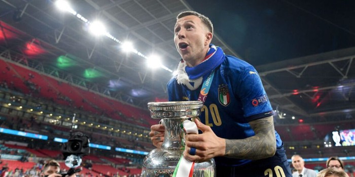 Mải ăn mừng chức vô địch Euro, người hùng Italy tí quên luôn làm đám cưới - Ảnh 4.