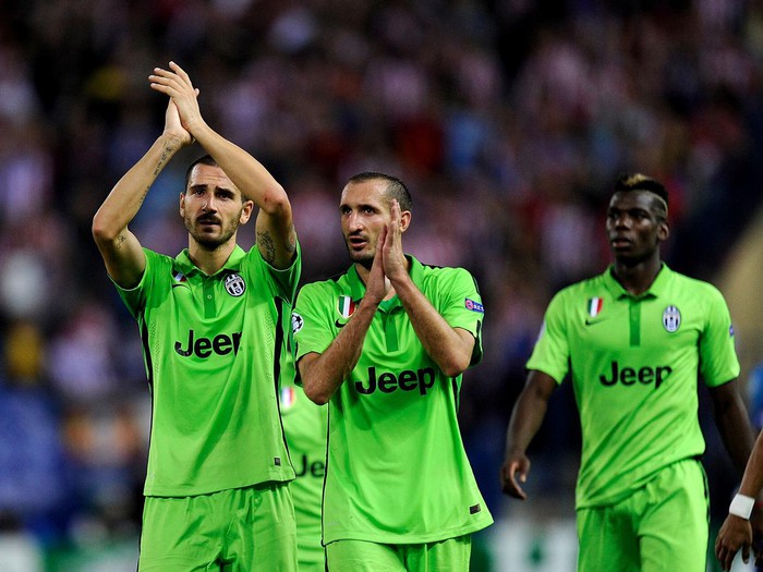 Serie A sắp cấm áo đấu màu xanh lá - Ảnh 2.