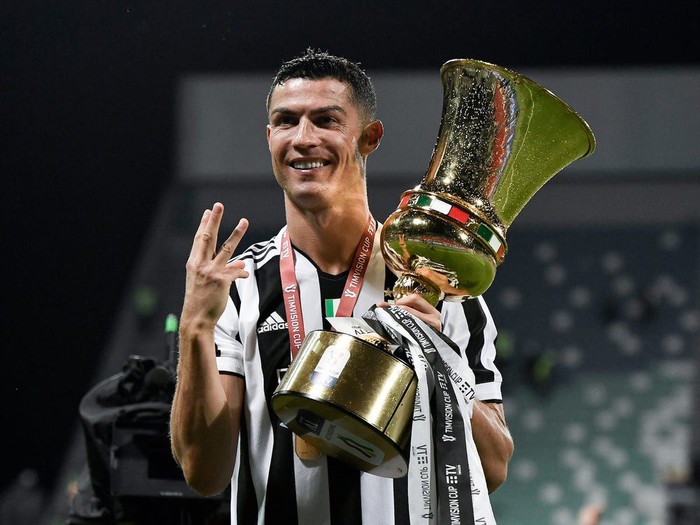 Ronaldo kiếm tiền nhiều nhất thế giới từ một bài đăng trên Instagram - Ảnh 1.