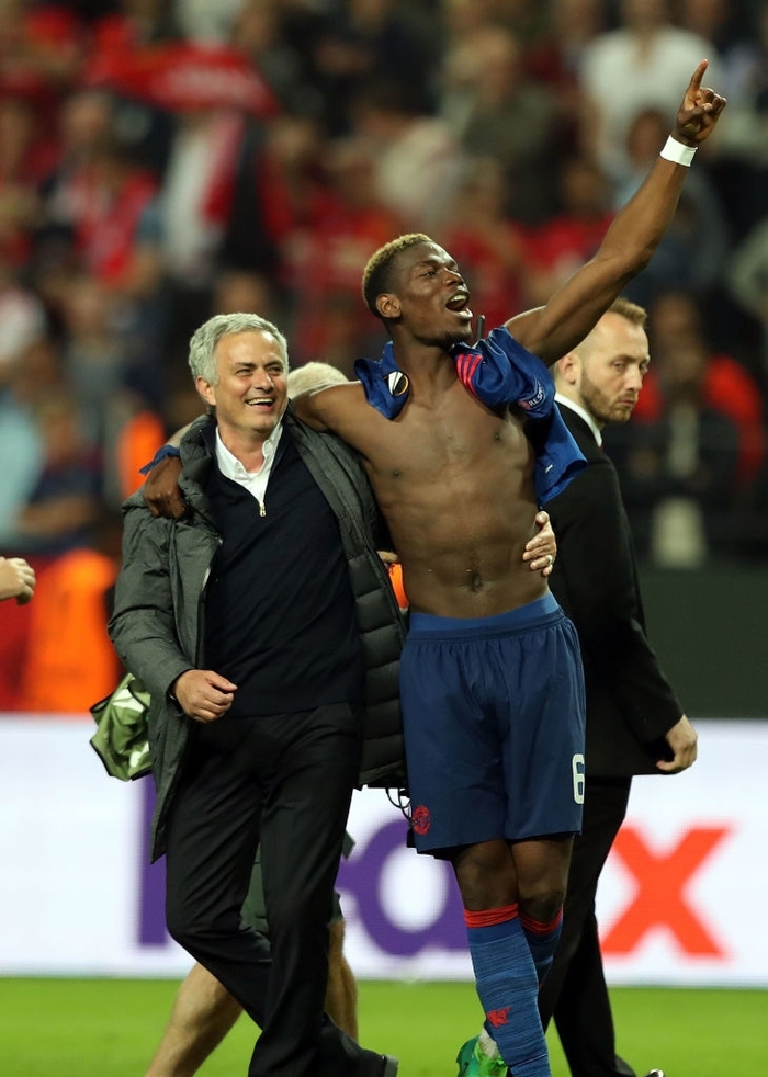 Mourinho nóng mắt với hành động ăn mừng của Pogba và chỉ ra nguyên nhân khiến Pháp thất bại tại Euro 2020 - Ảnh 2.