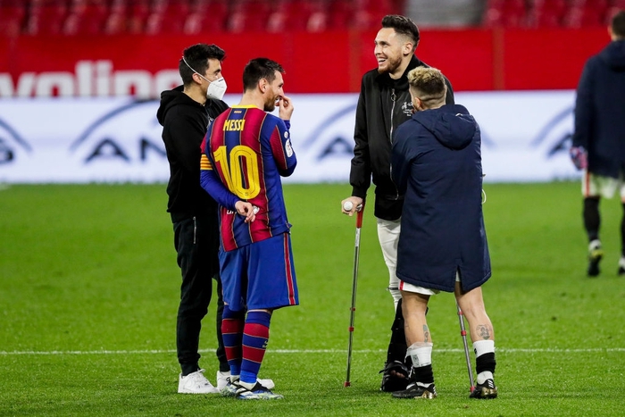 Sao Argentina đổi ảnh chụp con trai thành ảnh chụp với Messi làm hình nền điện thoại - Ảnh 2.
