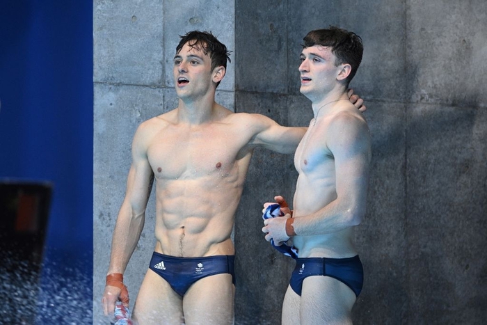 Cặp nam thần của Vương quốc Anh nghẹt thở giành HCV tại Olympic: Mỗi khi đứng chung tạo ra khoảnh khắc có rất nhiều múi - Ảnh 6.