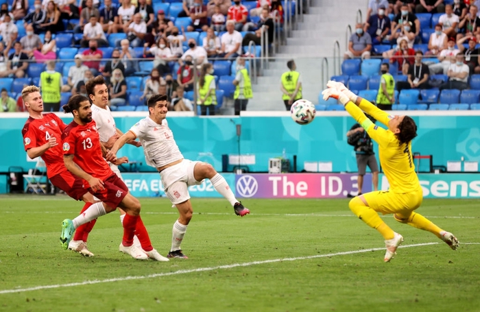 Đánh bại Thụy Sỹ nghẹt thở ở loạt luân lưu, Tây Ban Nha vào bán kết Euro 2020 - Ảnh 5.