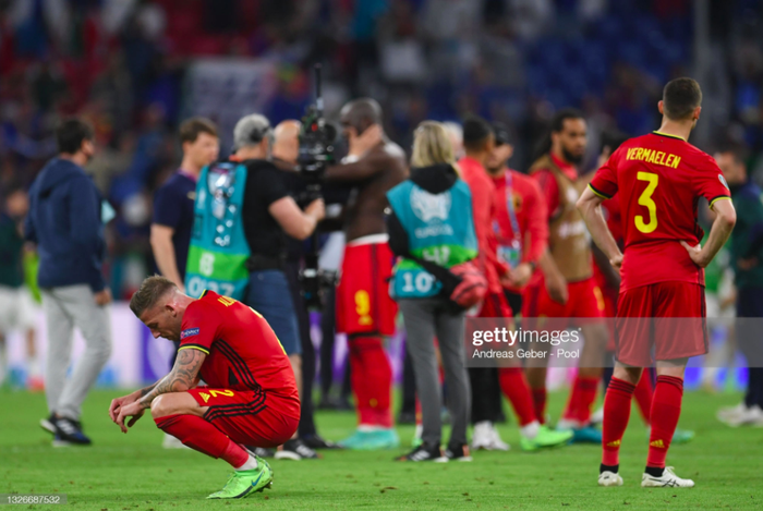 Fan Bỉ bật khóc sau thất bại trước Ý - Ảnh 3.