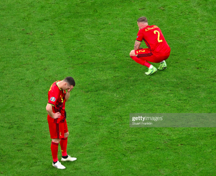 Fan Bỉ bật khóc sau thất bại trước Ý - Ảnh 6.