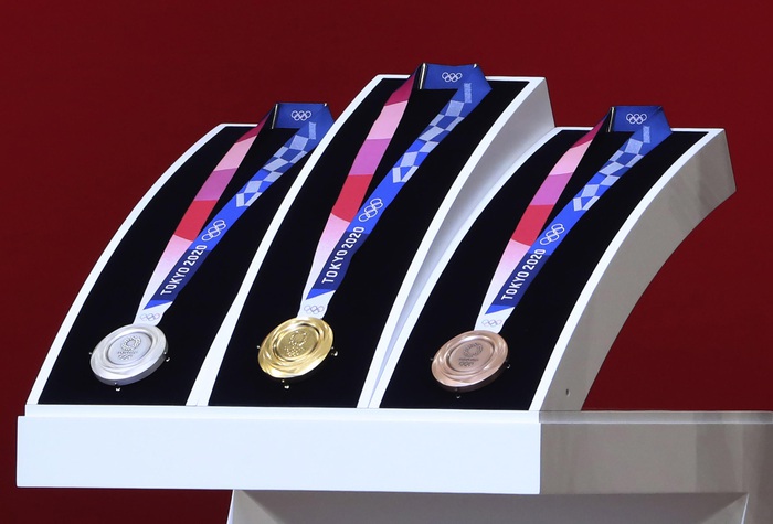 Hé lộ giá trị thật của những chiếc huy chương tại Olympic 2020 - Ảnh 1.