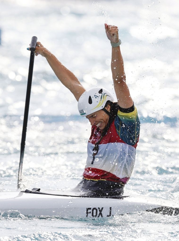 Dùng bao cao su theo cách không ai ngờ, VĐV chèo thuyền Australia giành HCĐ Olympic - Ảnh 3.
