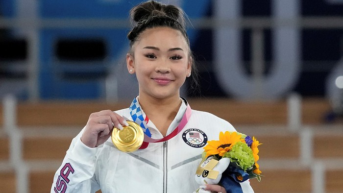 Nữ VĐV dân tộc H'Mông giành HCV Olympic Tokyo - Ảnh 4.