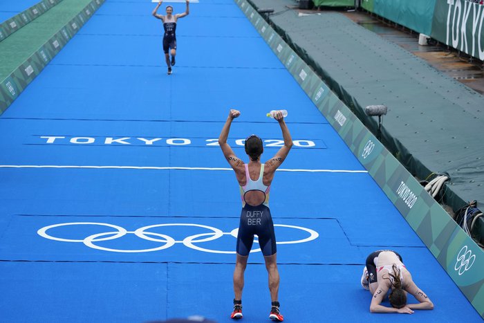 Những hình ảnh &quot;trào nước mắt&quot; của người chiến thắng, kẻ chiến bại tại Olympic Tokyo 2020 - Ảnh 19.