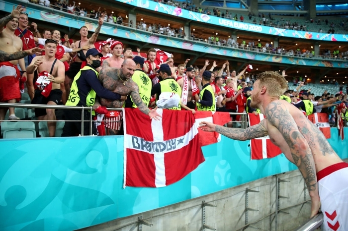 Ảnh: Niềm hạnh phúc vô bờ của các cầu thủ Đan Mạch khi giành quyền vào chơi trận bán kết Euro 2020 - Ảnh 5.