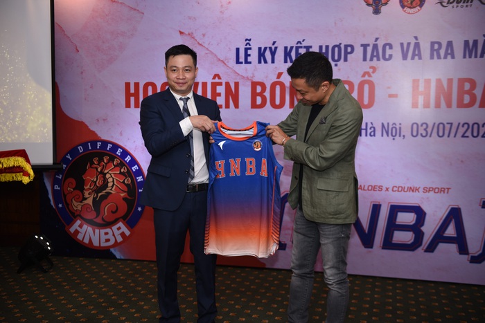 Chính thức: Hanoi Buffaloes hợp tác với CDunk, thành lập học viện bóng rổ trẻ - Ảnh 1.