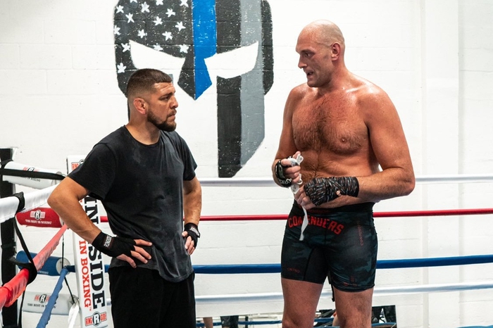 Tyson Fury xác nhận sẽ đấu Francis Ngannou sau khi &quot;xử&quot; xong Joshua và Wilder - Ảnh 3.