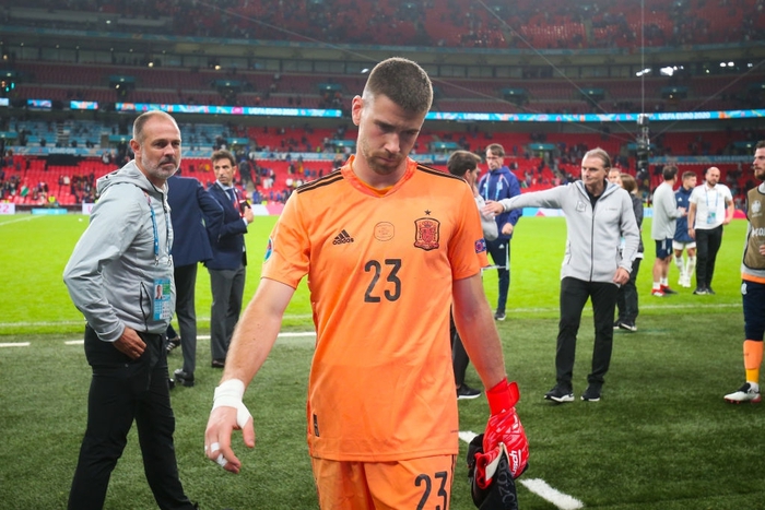 Các cầu thủ Tây Ban Nha bật khóc, lặng đi sau thất bại tại bán kết Euro 2020 - Ảnh 6.