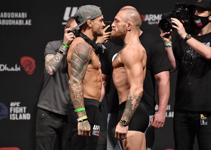 Conor McGregor dọa khiến Dustin Poirier rời nhà thi đấu bằng cáng sau trận đấu tại UFC 264 - Ảnh 3.