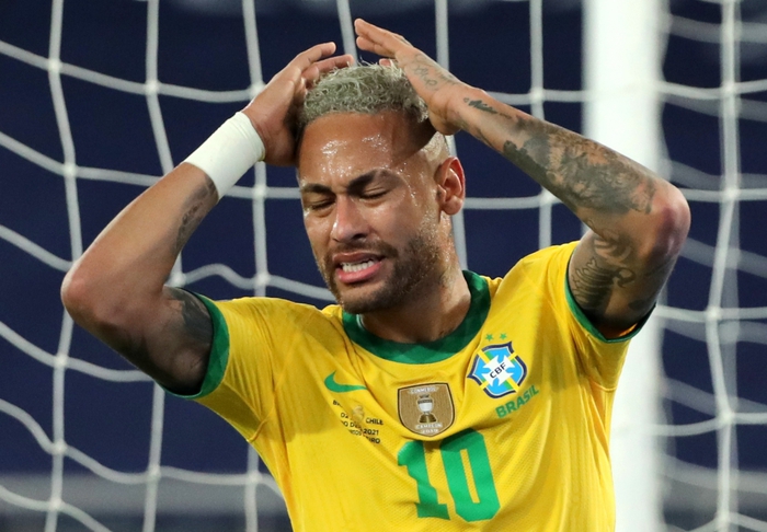 Neymar đòi đấm nhau với cổ động viên &quot;người Argentina nói tiếng Brazil&quot;  - Ảnh 2.