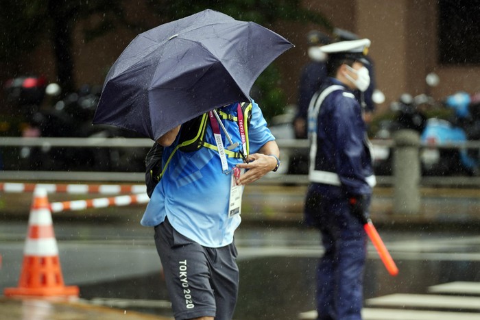 Ảnh Olympic Tokyo 2020: Cầu vồng sau bão và cuộc chiến với nắng nóng của các VĐV  - Ảnh 21.