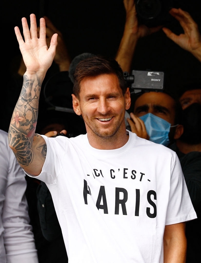 Cư dân mạng phát cuồng vì Messi gia nhập Paris Saint-Germain - Ảnh 1.