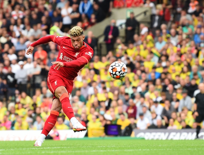 Salah xác lập kỷ lục mới, Liverpool thắng dễ trong ngày mở màn Ngoại hạng Anh - Ảnh 2.