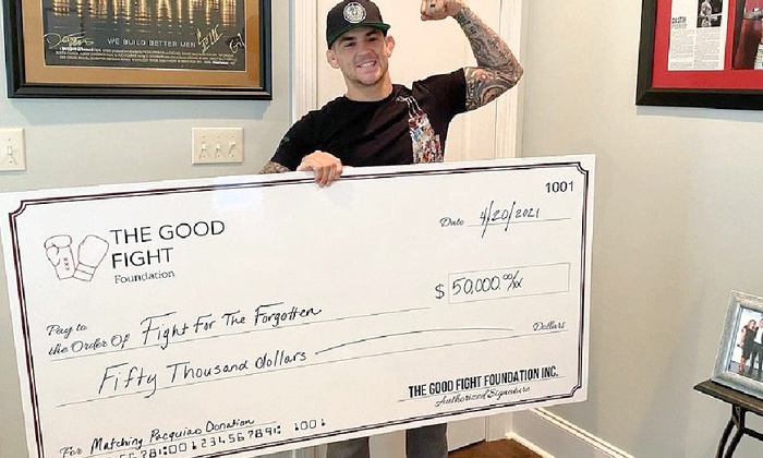 Dustin Poirier và tấm lòng của võ sĩ không thể ghét - Ảnh 1.