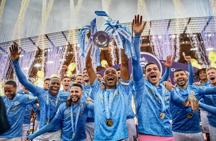 Manchester City ăn mừng chức vô địch Premier League 2020/21