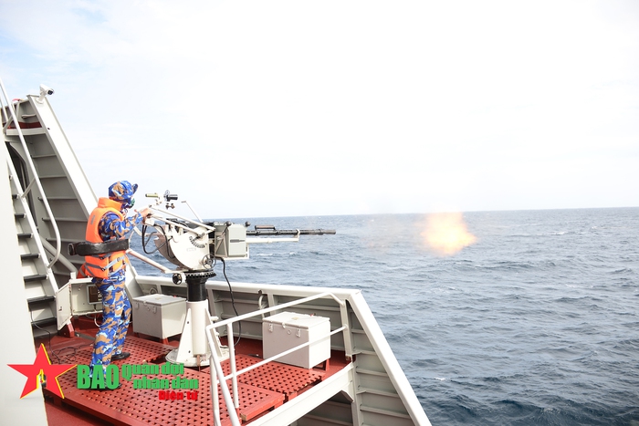 Phảo thủ Hải quân đạt thành tích tốt trên biển động mạnh  - Ảnh 9.