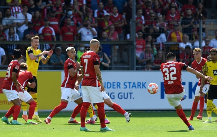 Haaland tịt ngòi, Dortmund nhận thất bại đầu tiên tại Bundesliga - Ảnh 3.