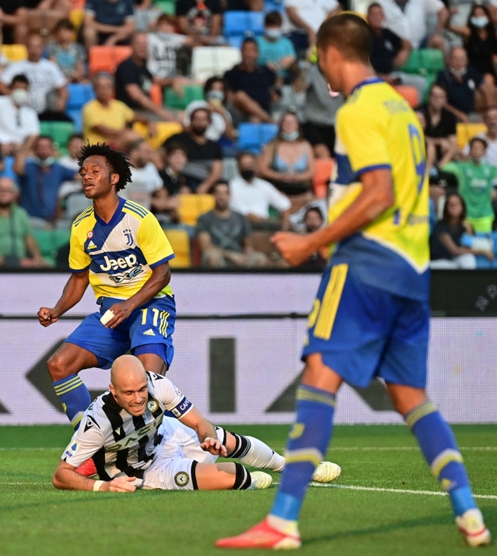 Thủ môn tấu hài khó đỡ, Juventus mất điểm cay đắng dù dẫn trước 2 bàn - Ảnh 4.