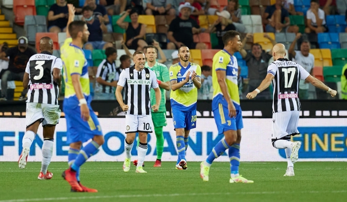 Thủ môn tấu hài khó đỡ, Juventus mất điểm cay đắng dù dẫn trước 2 bàn - Ảnh 8.
