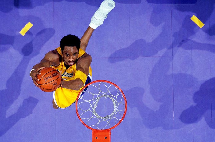 Los Angeles Lakers và mang bất ngờ tới gia đình các em bé sơ sinh trong Ngày Kobe Bryant - Ảnh 1.