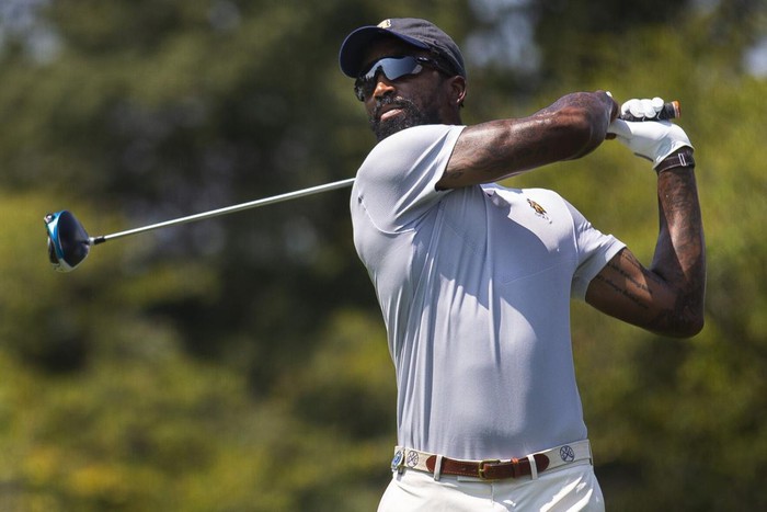 “Thánh hề” JR Smith chính thức chuyển ngạch sang chơi golf tại NCAA - Ảnh 1.
