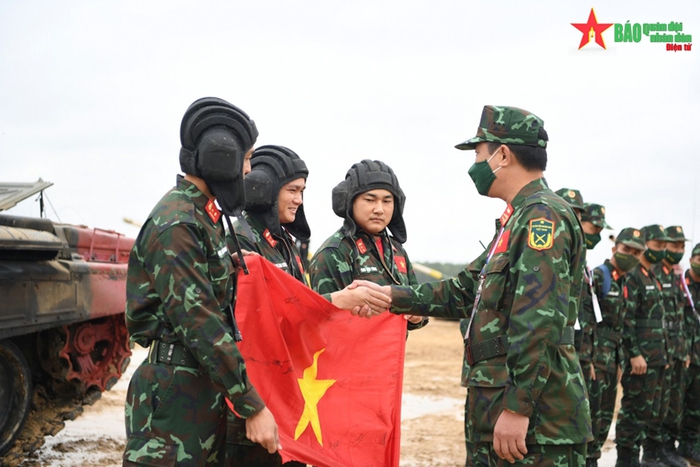 Kíp số 2 Đội tuyển xe tăng Việt Nam thi đấu kém may mắn trong ngày ra quân tại Army Games 2021  - Ảnh 2.