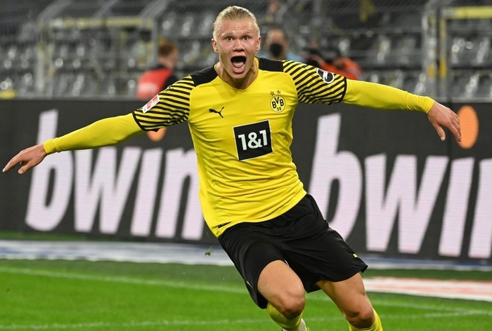 Erling Haaland ấn định chiến thắng nghẹt thở 3-2 cho Dortmund
